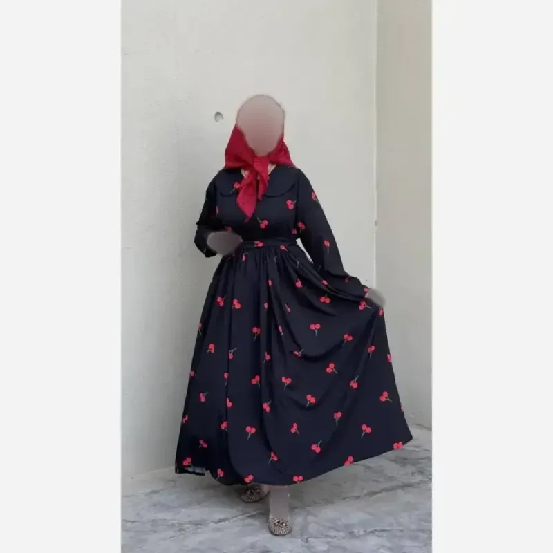 عبا مزونی الیزه طرح بابونه گلدوزی شده کرپ الیزه جت بلک فری سایز