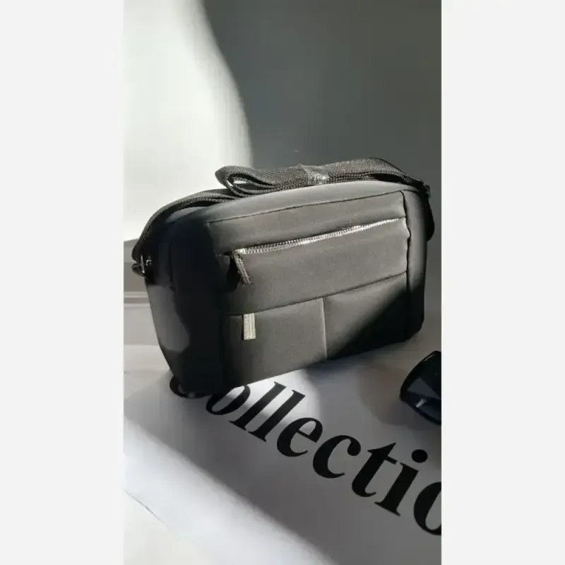 کیف اسپورت هانلی جنس نانسی رنگ مشکی سایز 15 در 20 با بند دوشی بلند