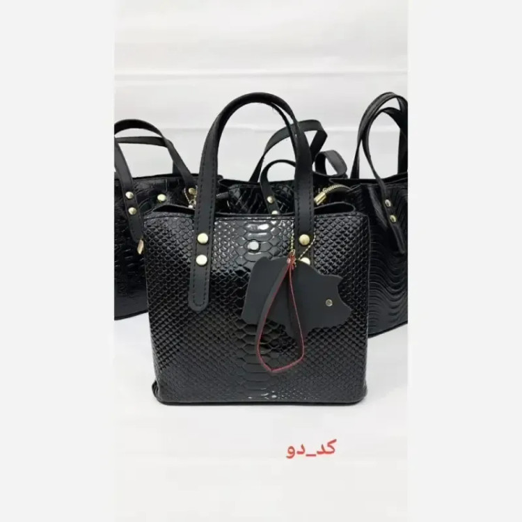 کیف آویز دار کتایون چرم ورنی خارجی سایز 20 در 20 سانتیمتر