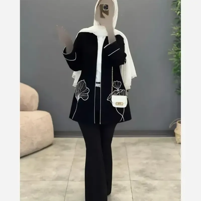 مانتو کتی گلدوزی شده گل لاله نسترن جنس مازراتی رنگ مشکی فری سایز
