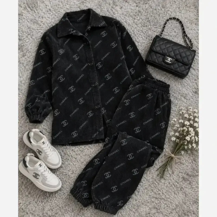 ست مانتو شلوار مخمل کبریتی چنل فری سایز 36 تا 44 قد مانتو 77-82 قد شلوار 90 مشکی