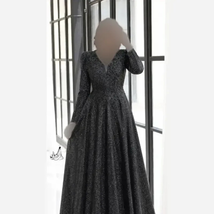 پیراهن مجلسی زنانه زرین قد 155 سنگدوزی گیپور کاپدار سایزبندی 40 تا 58 دانتل چمنی مشکی
