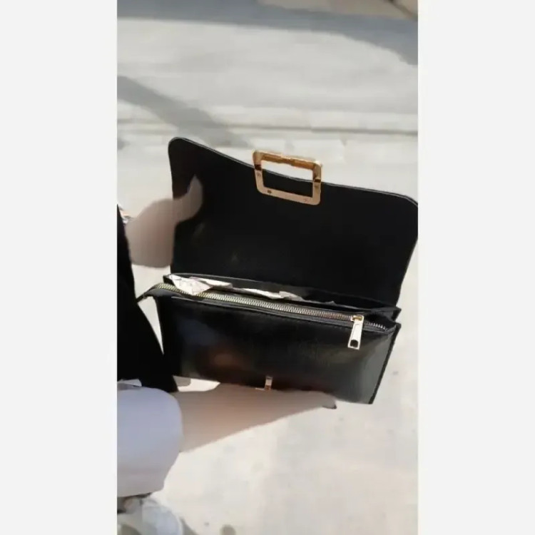 کیف دوشی زنانه چرم مشکی مدل zemo سایز 22 در 15 سانتیمتر