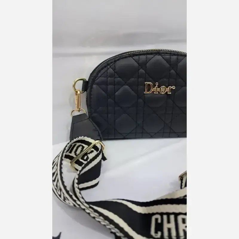 کیف اسپورت مشکی چرم سایز 18 در 12 با بند دوشی بلند