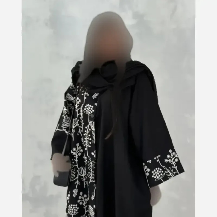 کفتان عبایی لینن سوزن دوزی و لینن صوفیا یقه گرد جلو دکمه دار