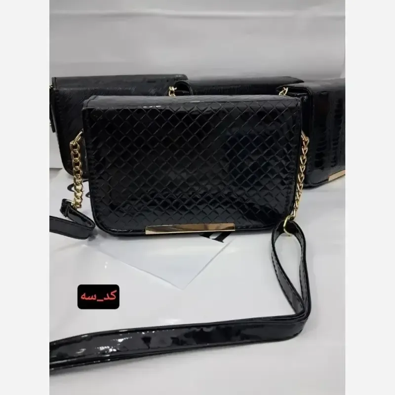 کیف دوشی آرمیتا چرم ورنی درجه یک سایز 15 در 20 با بند بلند