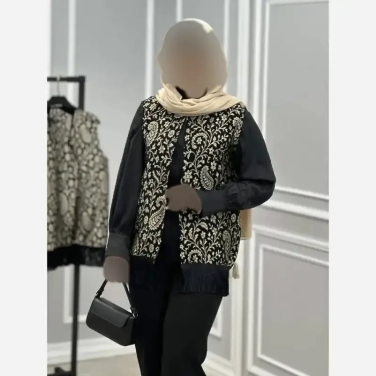 وست ریش دار شانا جنس پارچه تافته درجه یک فری سایز 36 تا 46 قد 70 سانتی متر
