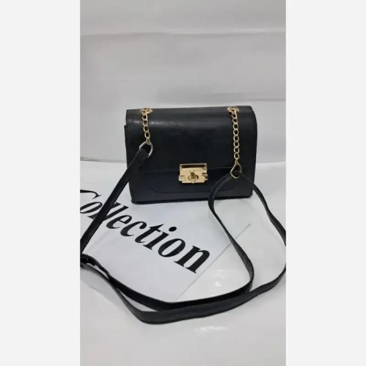 کیف دوشی چرم مشکی سایز 15 در 18 مدل نفس