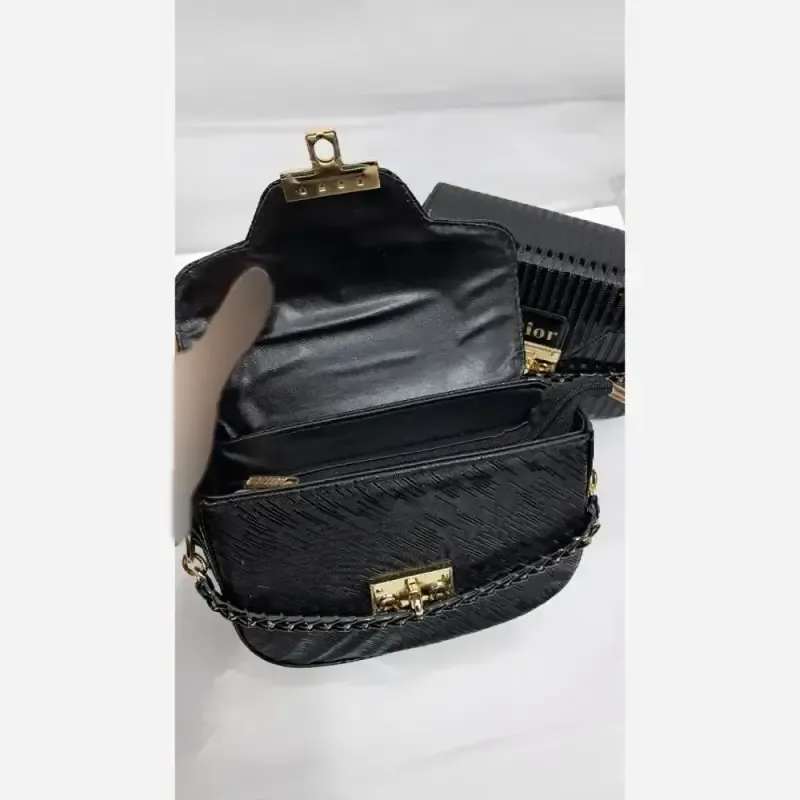 کیف زنانه جیوا چرم ورنی درجه یک با بند دوشی بلند