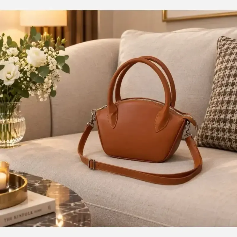 کیف دستی دوشی چرم سایز 15 در 20 رنگ خردلی و زرشکی