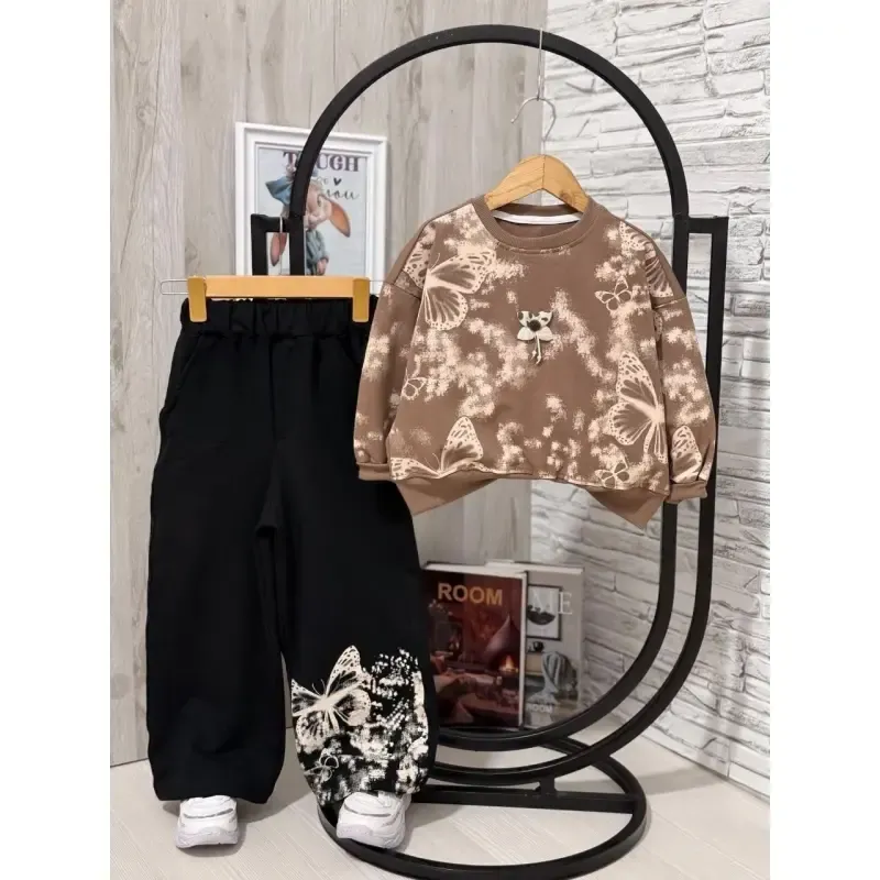 ست بلوز و شلوار دخترانه دورس پاییزه طرح پروانه سایز 45 تا 65 رنگ شکلاتی کرم سفید