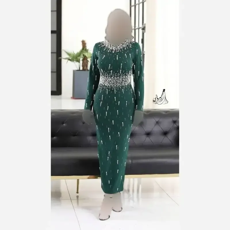 پیراهن مجلسی زنانه کرپ دالقیچ بلند پشت چاکدار دیزاین شده با نگین و مروارید سایز بزرگ