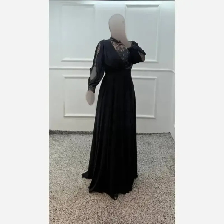 پیراهن ماکسی زنانه کرپ حریر و پولکی گلدوزی شده مدل پاریس مشکی