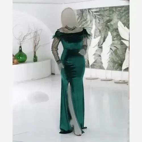 ماکسی مجلسی مدل پروا مخمل دیزاین شده با پر و نگین و مروارید سایز 38 تا 40