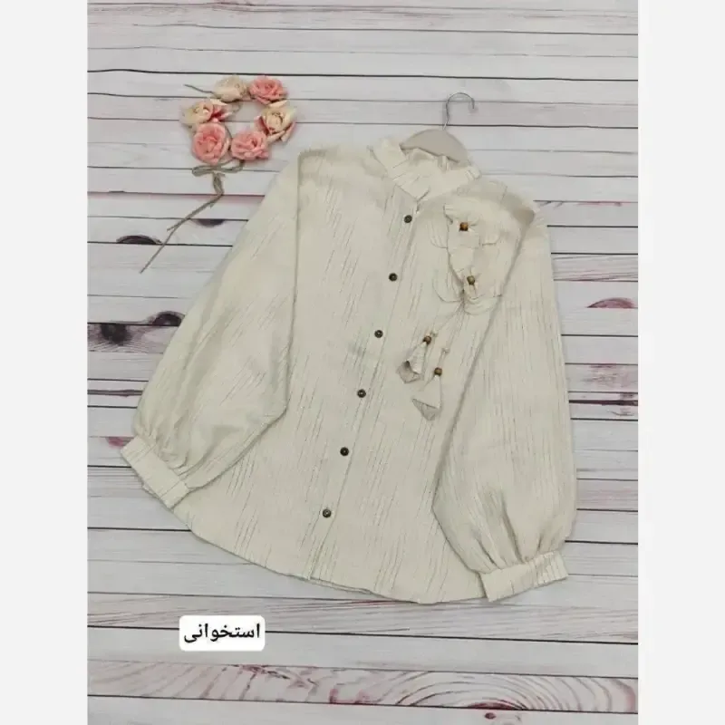 شومیز مجلسی مریم شانتون کنفی لمه دار آستین عروسکی خرجکار گل برجسته سایز فری تا 48