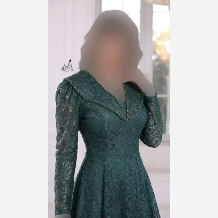 لباس مجلسی زنانه مدل سایه سنگدوزی شده جنس دانتل درجه یک کاپدار مشکی و سبز سایزبندی بزرگ