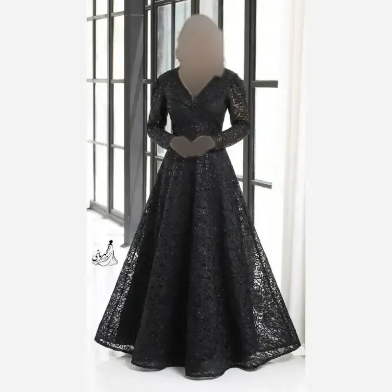 لباس مجلسی زنانه مدل سایه سنگدوزی شده جنس دانتل درجه یک کاپدار مشکی و سبز سایزبندی بزرگ