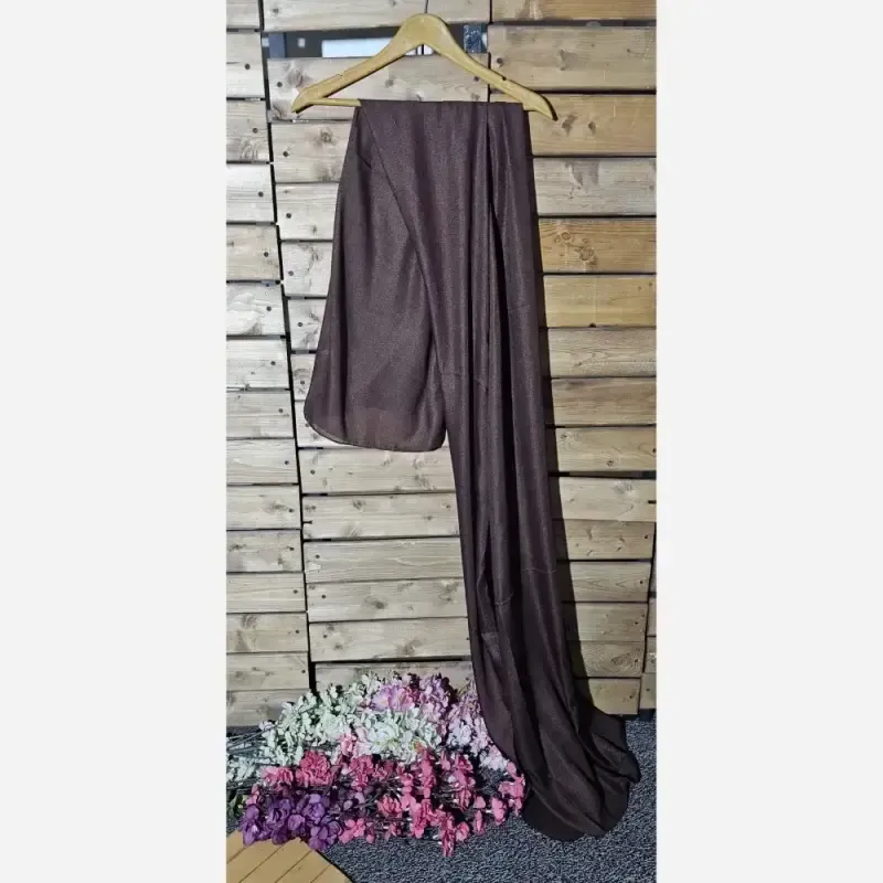 شال ساناز جنس کجراه اعلا رنگ قهوه ای ابعاد 200 در 60 سانتیمتر