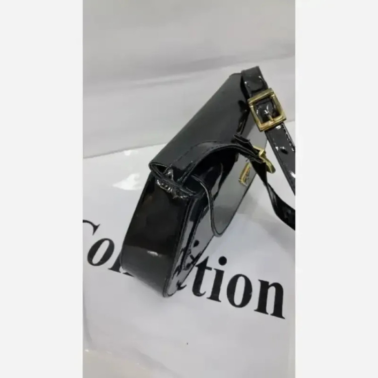 کیف مدل تیلا چرم ورنی مشکی سایز 15 در 22