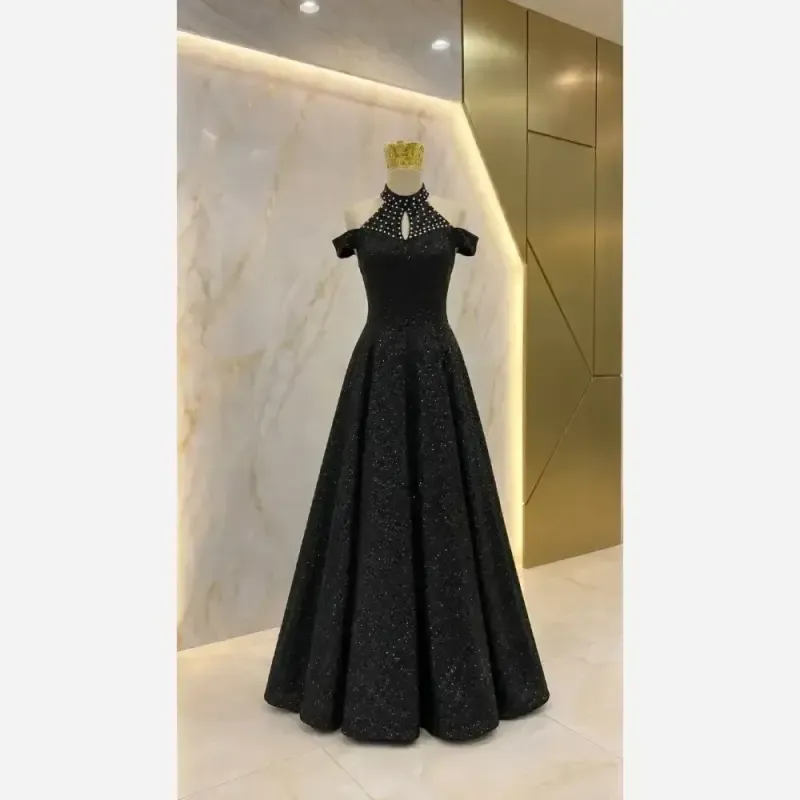 ماکسی دانتل چمنی مشکی کاپدار و استردار نگیندوزی شده سایز 38 تا 52