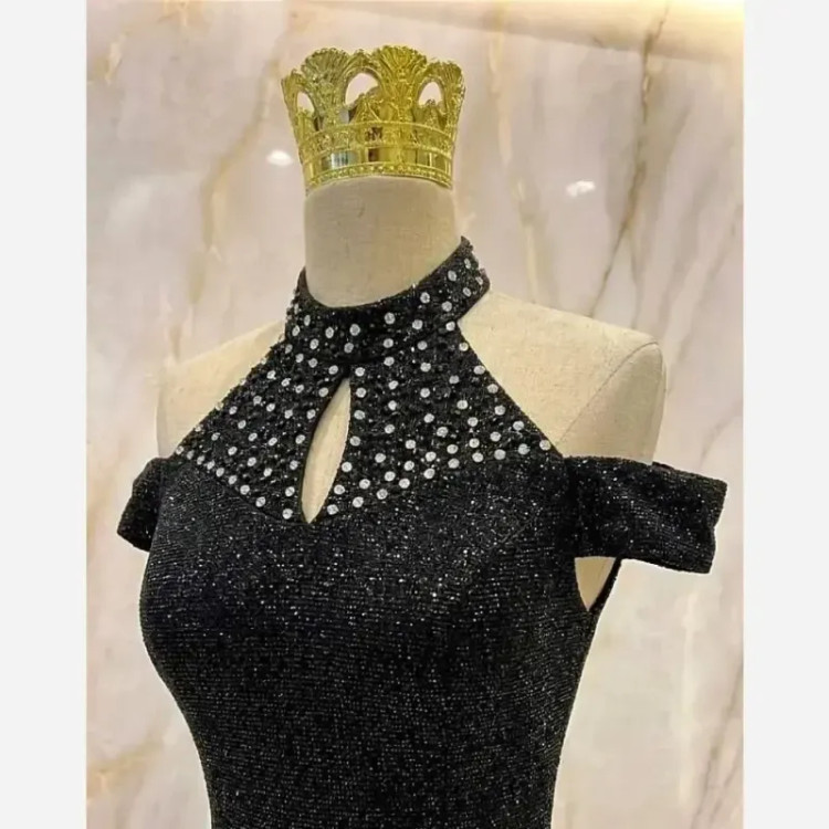 ماکسی دانتل چمنی مشکی کاپدار و استردار نگیندوزی شده سایز 38 تا 52