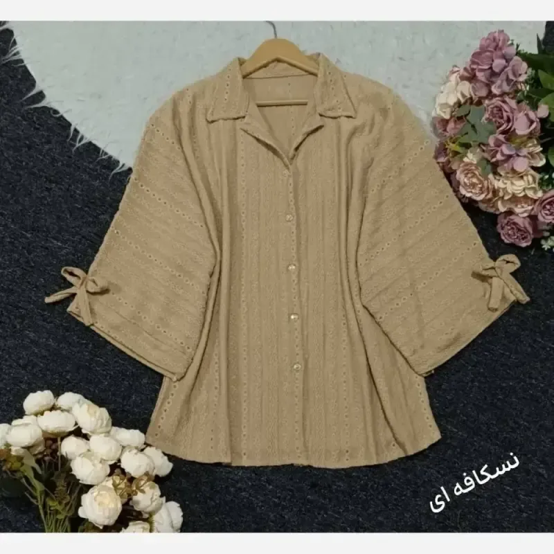 شومیز مانتویی عروسکی 326 با جنس مراکشی درجه یک و سایز فری (38-50) در رنگهای مشکی، نسکافهای، یشمی و استخونی