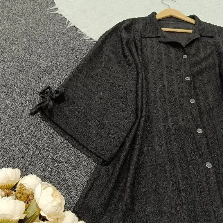 شومیز مانتویی عروسکی 326 با جنس مراکشی درجه یک و سایز فری (38-50) در رنگهای مشکی، نسکافهای، یشمی و استخونی
