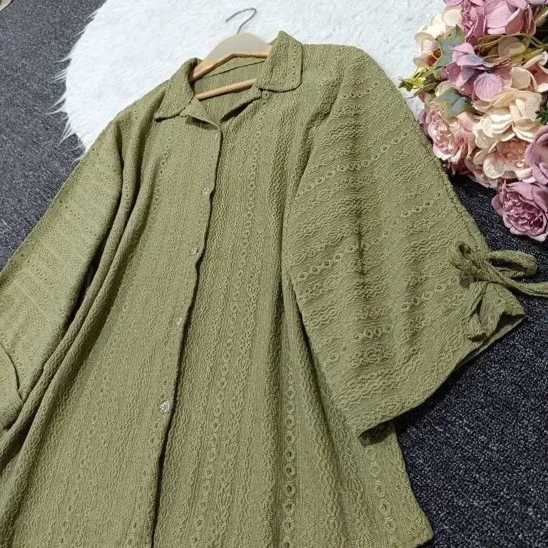 شومیز مانتویی عروسکی 326 با جنس مراکشی درجه یک و سایز فری (38-50) در رنگهای مشکی، نسکافهای، یشمی و استخونی