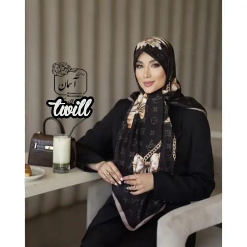 روسری ساتن ابریشم طرح زمرد قواره 140 توییل مجلسی